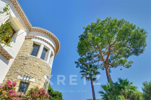 CAP D'ANTIBES - Propriété Familiale à pied des plages