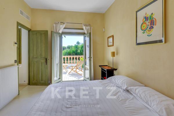 CAP D'ANTIBES - Propriété Familiale à pied des plages