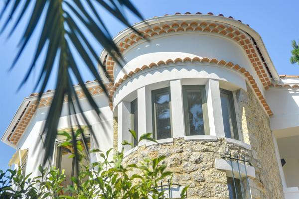 CAP D'ANTIBES - Propriété Familiale à pied des plages