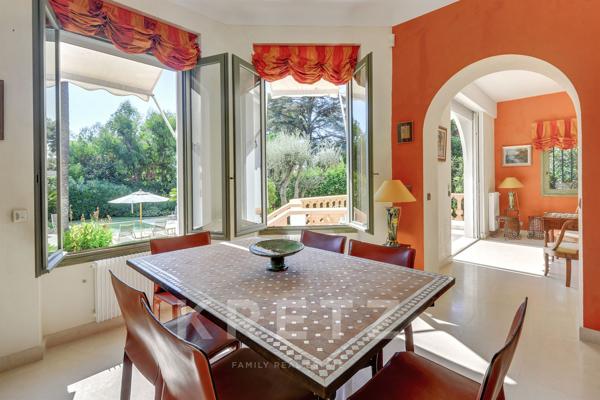 CAP D'ANTIBES - Propriété Familiale à pied des plages