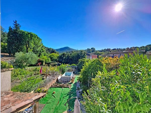 Maison de village à finir de rénover avec jardin – 82 m² habitables + jardin de 150 m² – Bédarieux centre