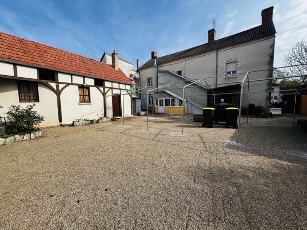 Immeuble à vendre 187 424 € Dun-sur-Auron 350 m² DPE E