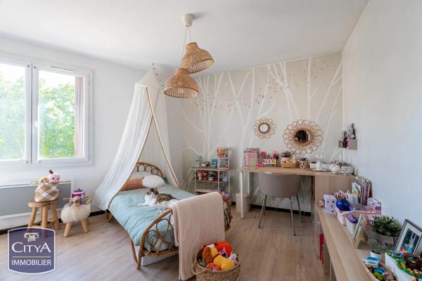Appartement à vendre 3 pièces 61m² Rognac (13340)