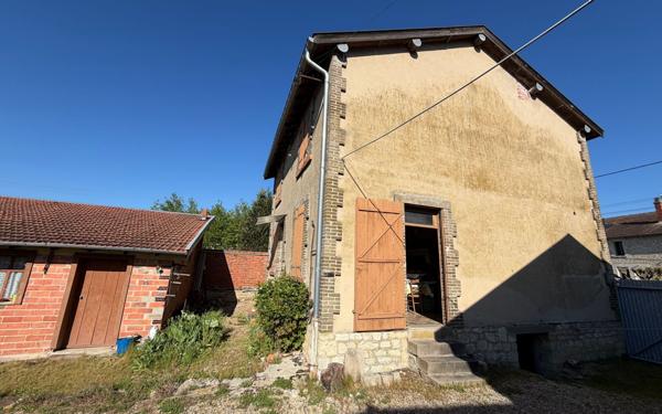 Maison à vendre    4 pièces •  Laheycourt