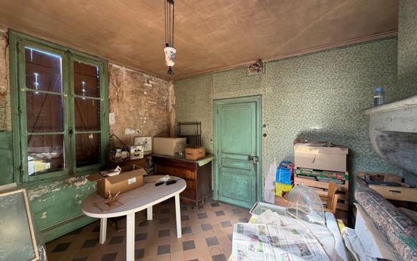 Maison à vendre    4 pièces •  Laheycourt
