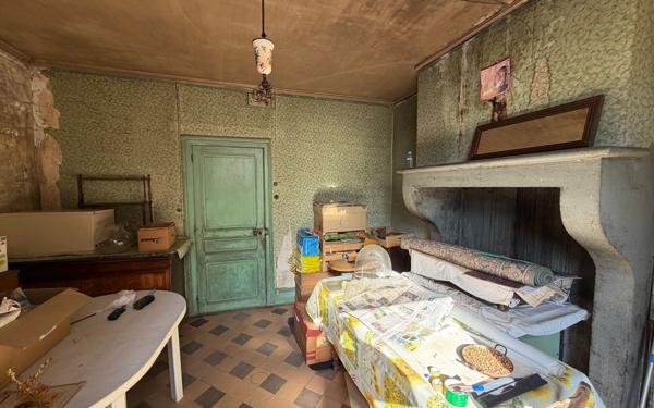 Maison à vendre    4 pièces •  Laheycourt