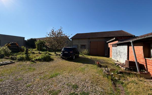 Maison à vendre    4 pièces •  Laheycourt
