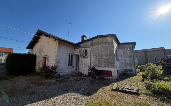 Maison à vendre    4 pièces •  Laheycourt