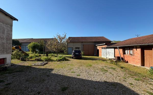 Maison à vendre    4 pièces •  Laheycourt