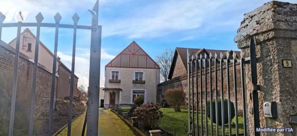 DAINVILLE Ensemble Immobilier à rénover comp. une charmante Maison avec hangar et jardin SH 160 m²