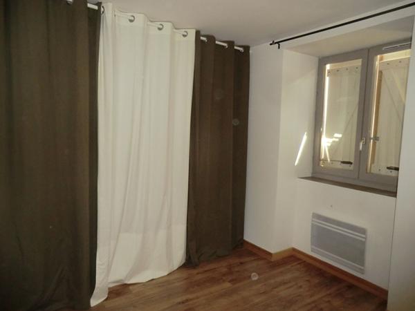 APPARTEMENT MONTBRISON MOINGT - 2 pièce(s) - 40 m² environ - loué - spécial investisseur