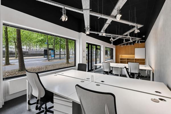Bureaux à louer 125 m² - Paris 14e - Large vitrine et excellente accessibilité