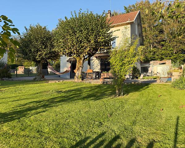 Maison à vendre à Coussac Bonneval - 4 pièces avec jardin - garage