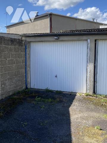 SOURDEVAL  - VENTE  VIAGER OCCUPE