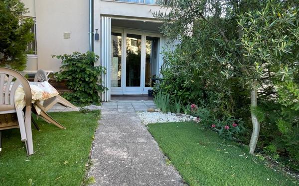 Appartement à vendre    1 pièce •  Gréoux-les-Bains