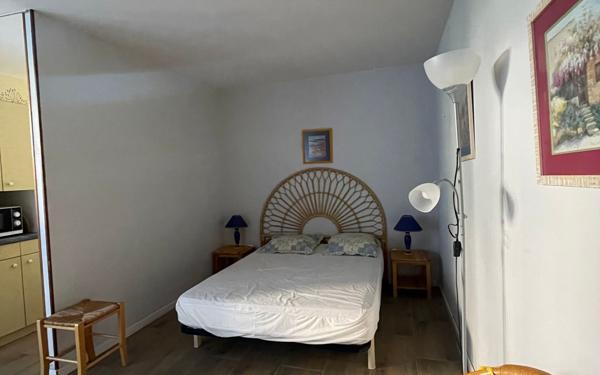 Appartement à vendre    1 pièce •  Gréoux-les-Bains