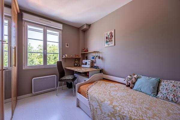 Maison quatre chambres, suite parentale en rez-de-chaussée, piscine !,  
Lagord 17140