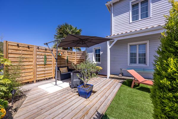 Maison quatre chambres, suite parentale en rez-de-chaussée, piscine !,  
Lagord 17140