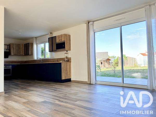 Maison à vendre 6 pièces 131 m² Berchères-Saint-Germain