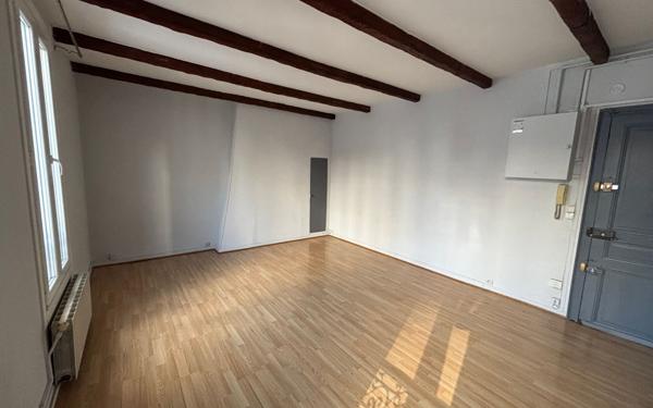 Appartement à vendre    1 pièce • 26 m2 Paris 14