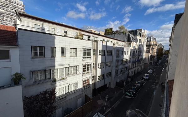 Appartement à vendre    1 pièce • 26 m2 Paris 14