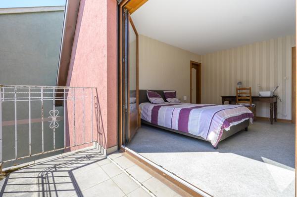 Maison Rénovée 6 pièces 130m2 avec Cour, Terrasse et Dépendance