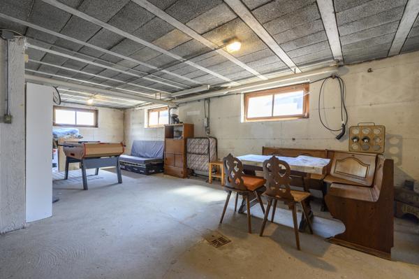 Maison Rénovée 6 pièces 130m2 avec Cour, Terrasse et Dépendance