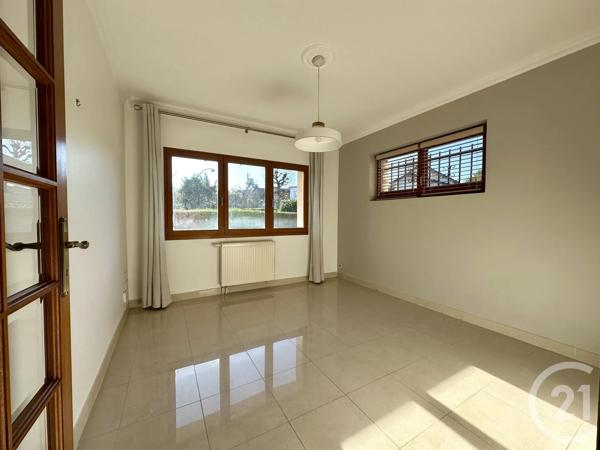 Maison à vendre  6 pièces - 168,53 m 2   LA CELLE ST CLOUD  - 78