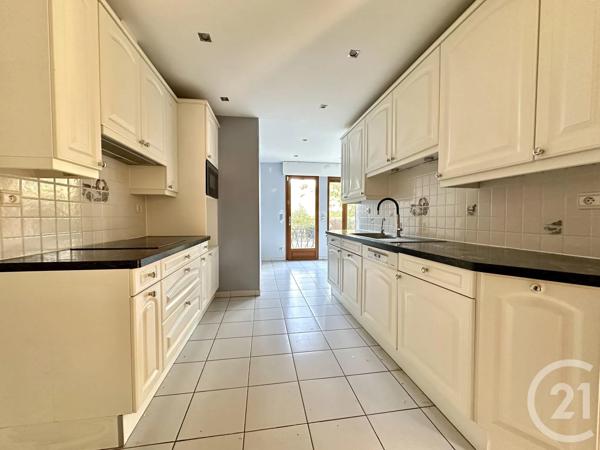 Maison à vendre  6 pièces - 168,53 m 2   LA CELLE ST CLOUD  - 78