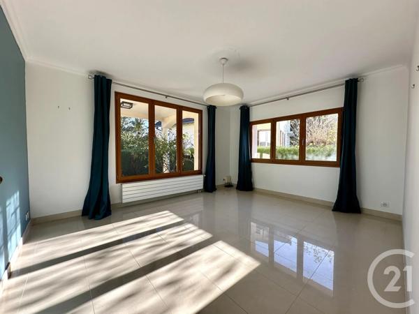 Maison à vendre  6 pièces - 168,53 m 2   LA CELLE ST CLOUD  - 78