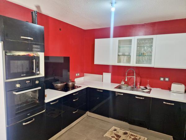 Les Abymes (97139) À VENDRE – T3 en rez-de-chaussée aux Abymes