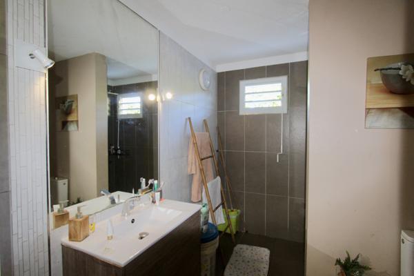 Les Abymes (97139) À VENDRE – T3 en rez-de-chaussée aux Abymes