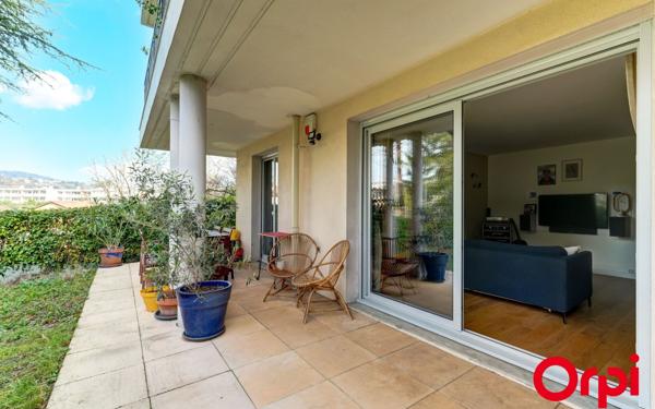 Appartement à vendre    4 pièces • 83,77 m2 Caluire-et-Cuire