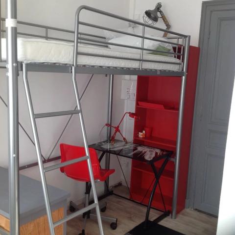 Location                                                      Appartement
                        
                     13 pièces                      272 m2                     à Saint-Quentin