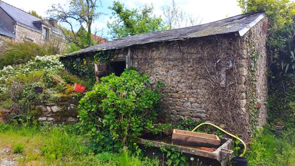 Longère à vendre à Moustoir-Ac 3 chambres - 4860 M² de terrain - piscine