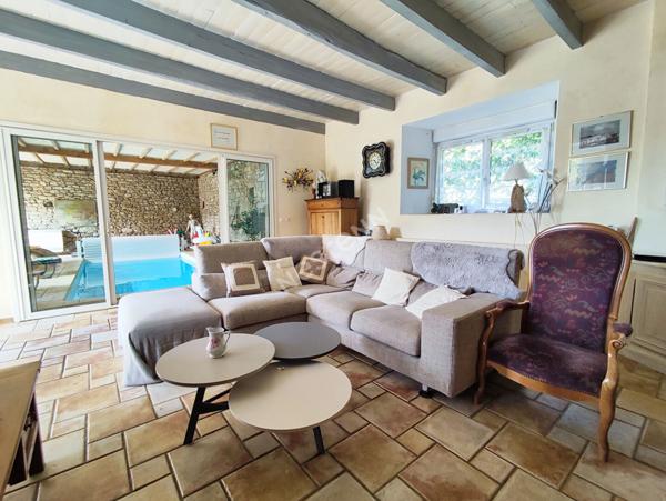 Longère à vendre à Moustoir-Ac 3 chambres - 4860 M² de terrain - piscine