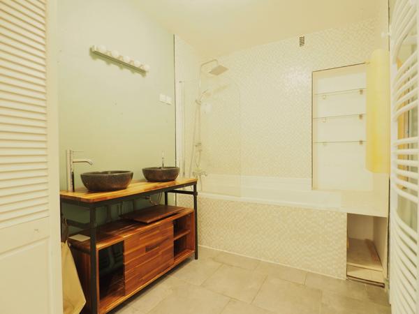 Appartement 3 pièces - 77 m² Exclusivité efficity