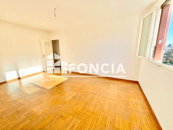 À vendre Appartement 5 pièces 77 m² - Le Plessis-robinson 92350