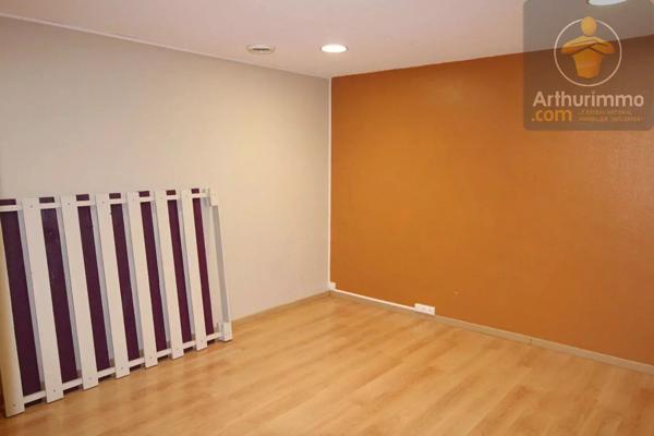 Vente                                                      Immeuble
                        
                     4 pièces                      90 m2                     à Beaugency