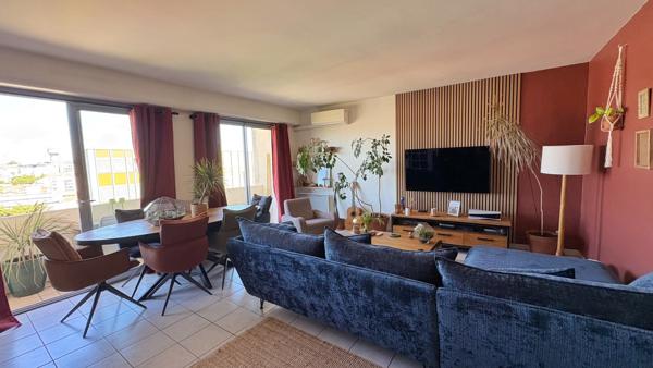 Appartement
                                                                                                                                                                                                                                                                                                                        3 pièce(s)                                                                                                                                                                                                          2 chambre(s)                                                                                                                                                                                                          74.56  m²