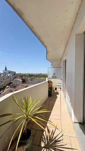 Appartement
                                                                                                                                                                                                                                                                                                                        3 pièce(s)                                                                                                                                                                                                          2 chambre(s)                                                                                                                                                                                                          74.56  m²