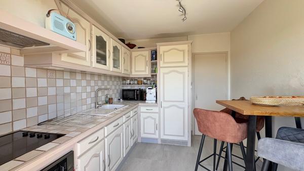 Appartement
                                                                                                                                                                                                                                                                                                                        3 pièce(s)                                                                                                                                                                                                          2 chambre(s)                                                                                                                                                                                                          74.56  m²