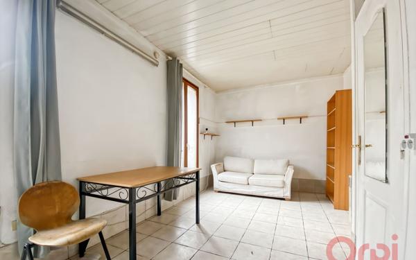 Appartement à vendre    1 pièce • 17,86 m2 Saint-Ouen