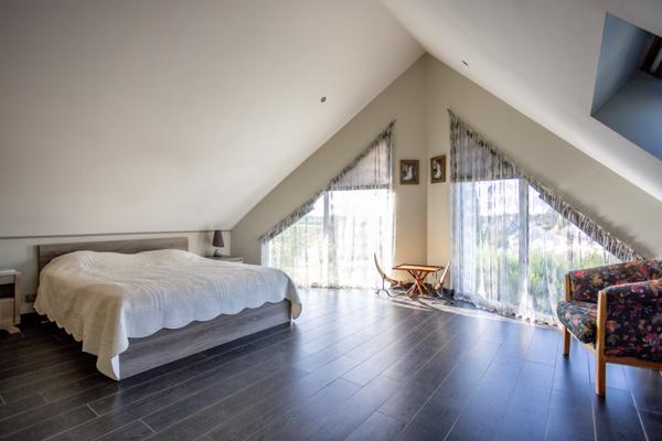 Vannes (56000) Maison de standing rénovée – Volumes, prestations haut de gamme et studio indépendant