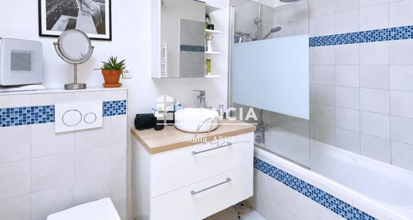 À vendre Maison 7 pièces 172 m² - Les Lilas 93260