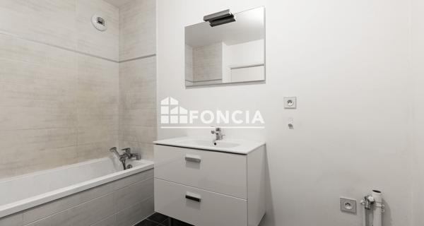 Location Appartement 3 pièces 67.56 m² - Faches-thumesnil 59155