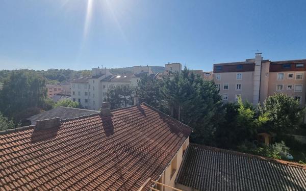 Immeuble à vendre    12 pièces • 335,34 m2 Fontaines-sur-Saône