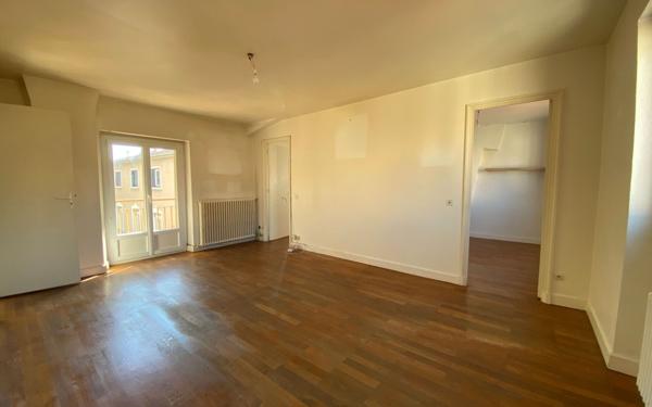 Immeuble à vendre    12 pièces • 335,34 m2 Fontaines-sur-Saône