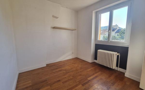 Immeuble à vendre    12 pièces • 335,34 m2 Fontaines-sur-Saône