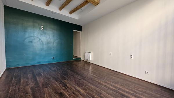 LOCAL COMMERCIAL 2 PIECES 47m² -